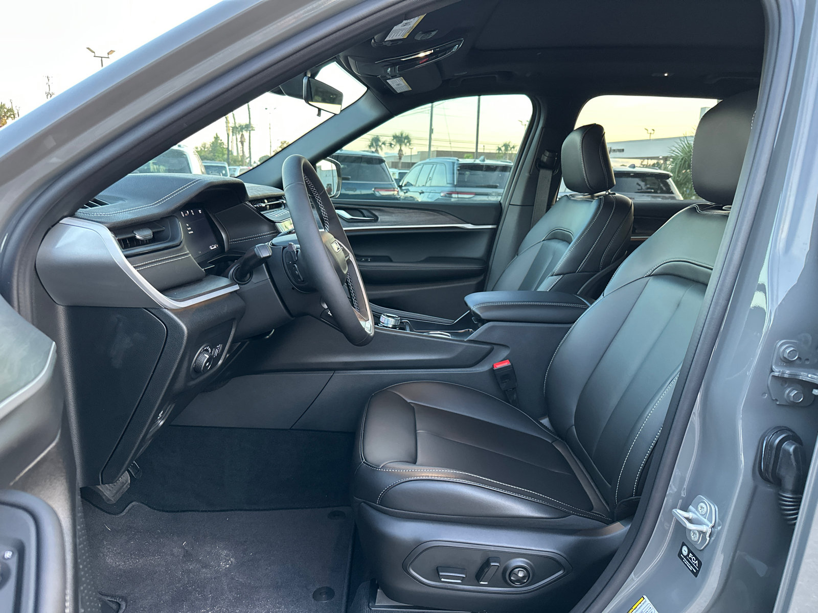 New 2027 Jeep Grand Cherokee L Limited w/ Limited Altitude Package RWD image 11