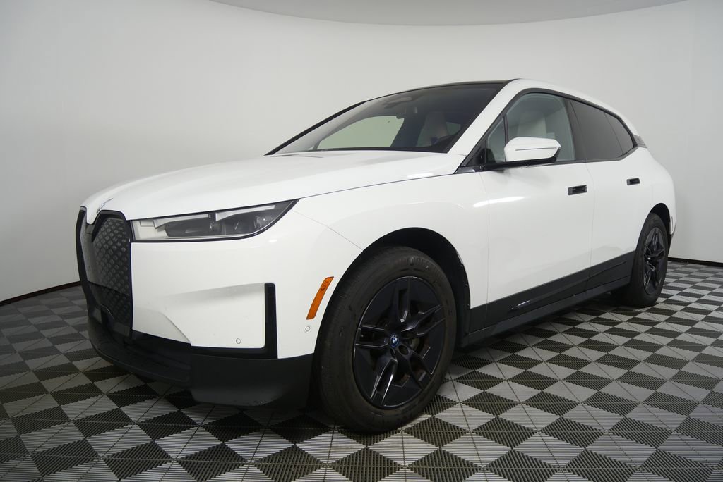 Certified 2024 BMW iX xDrive50 AWD/4WD image 7