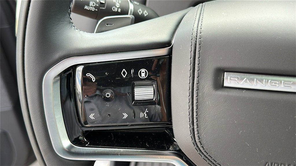 New 2025 Land Rover Range Rover Sport SE image 14