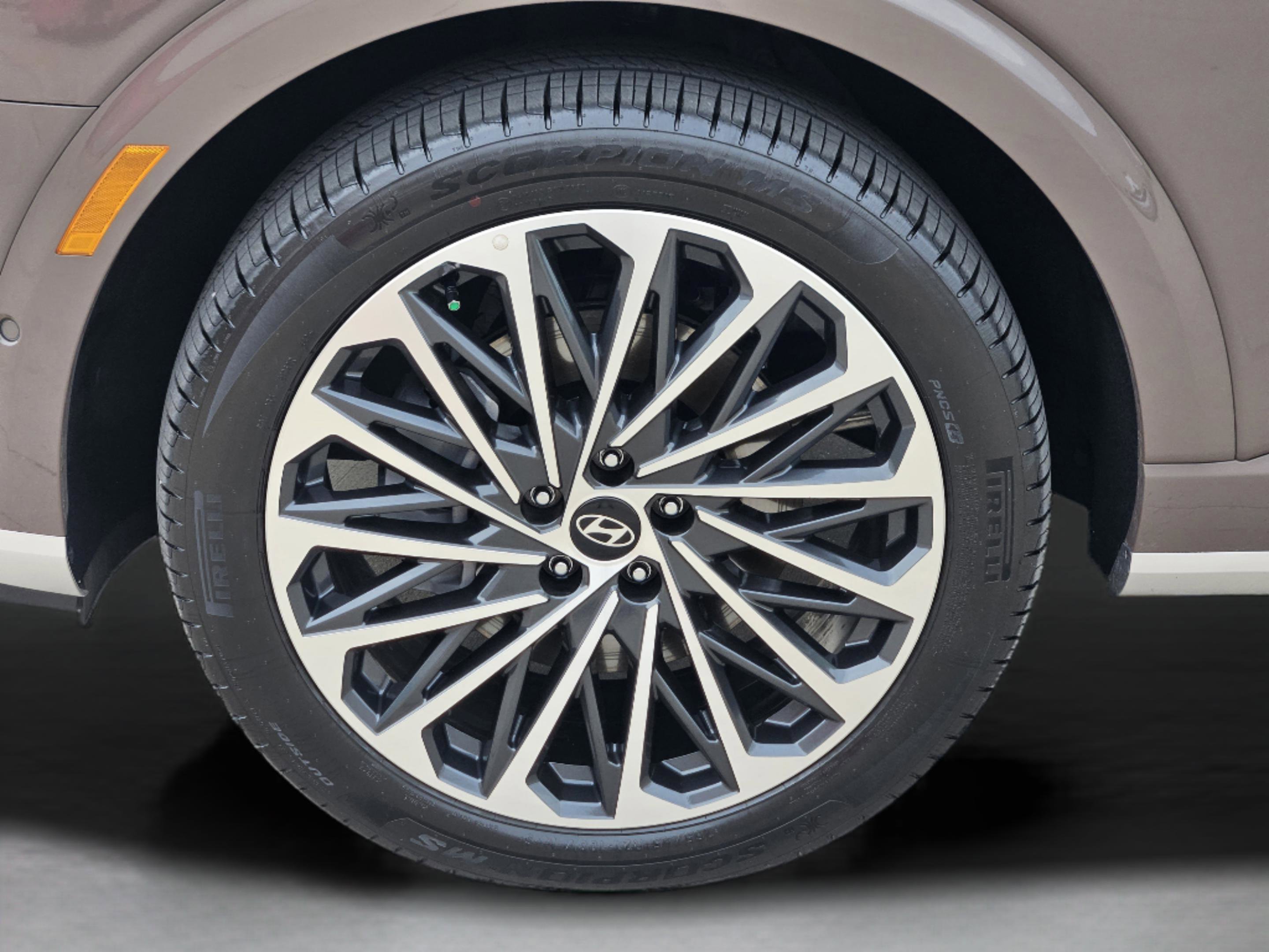 Used 2026 Hyundai Palisade Calligraphy image 31