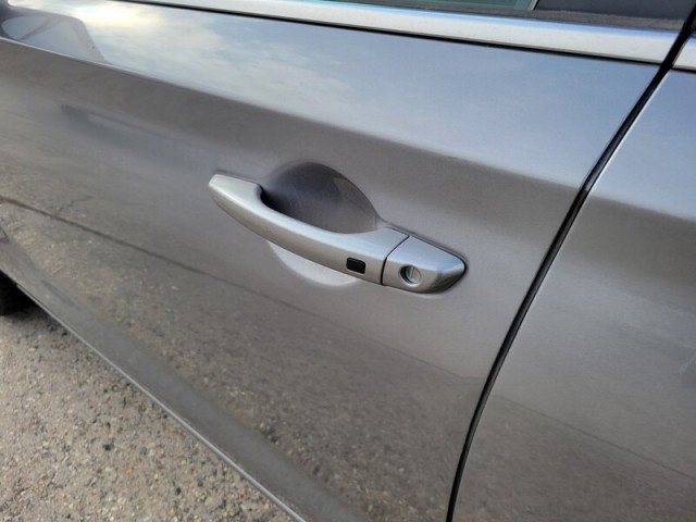 Used 2020 Hyundai Elantra GT w/ Style Package 02 image 9