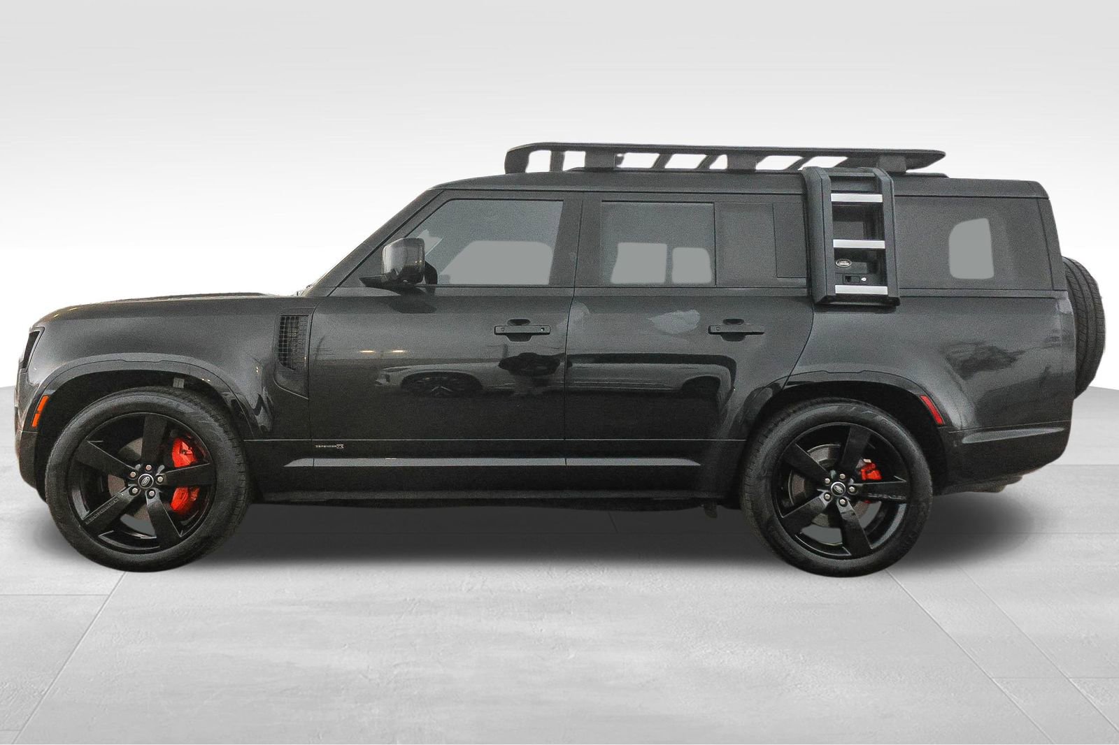 Certified 2023 Land Rover Defender 130 X AWD/4WD image 8