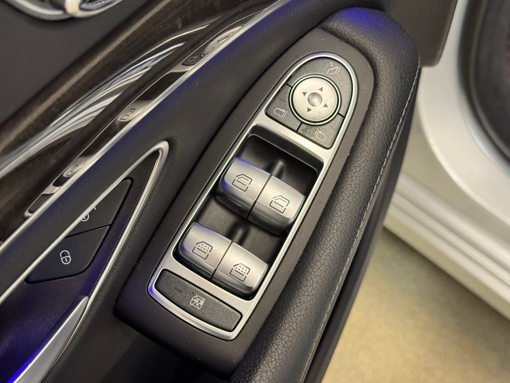 Used 2017 Mercedes-Benz S 550 4MATIC Sedan image 13