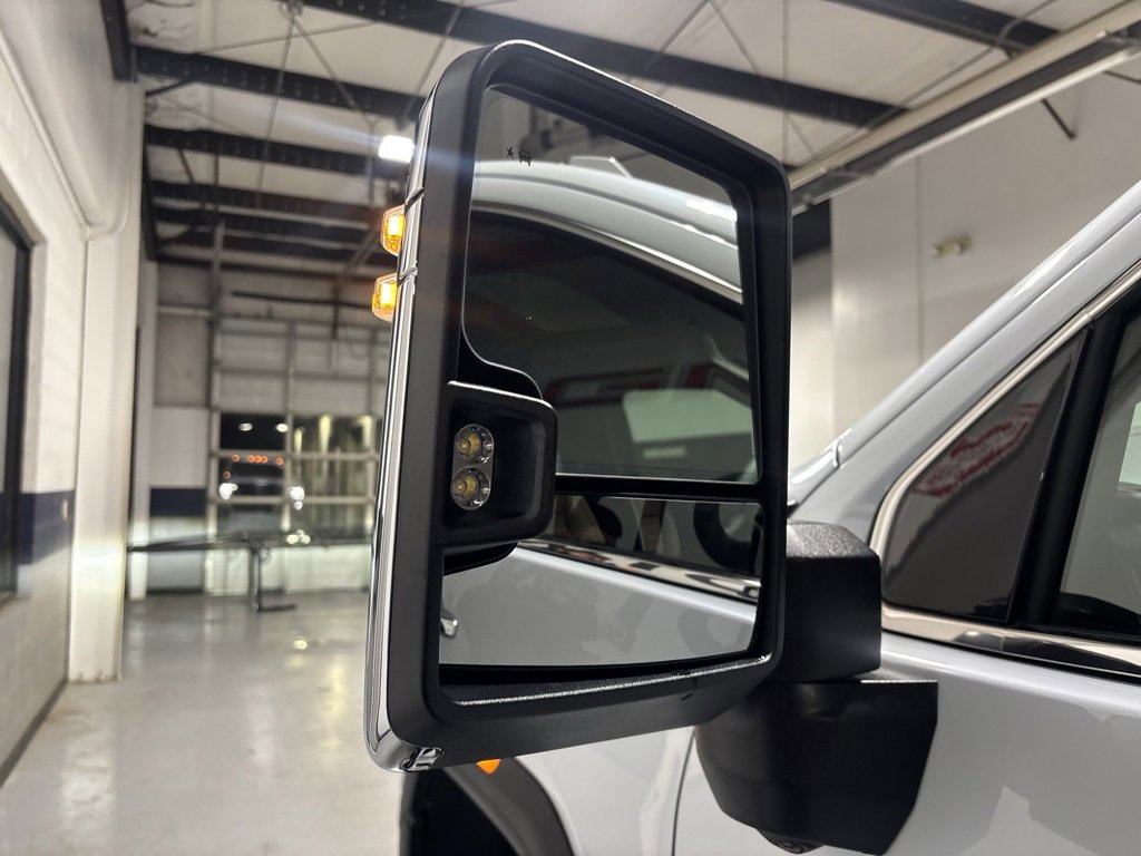 New 2026 GMC Sierra 3500 Denali Ultimate w/ LPO, Black Badging Package image 9