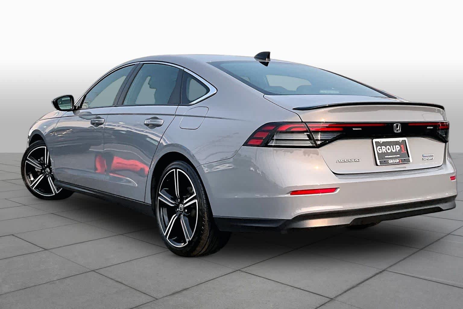 Used 2024 Honda Accord Sport image 12
