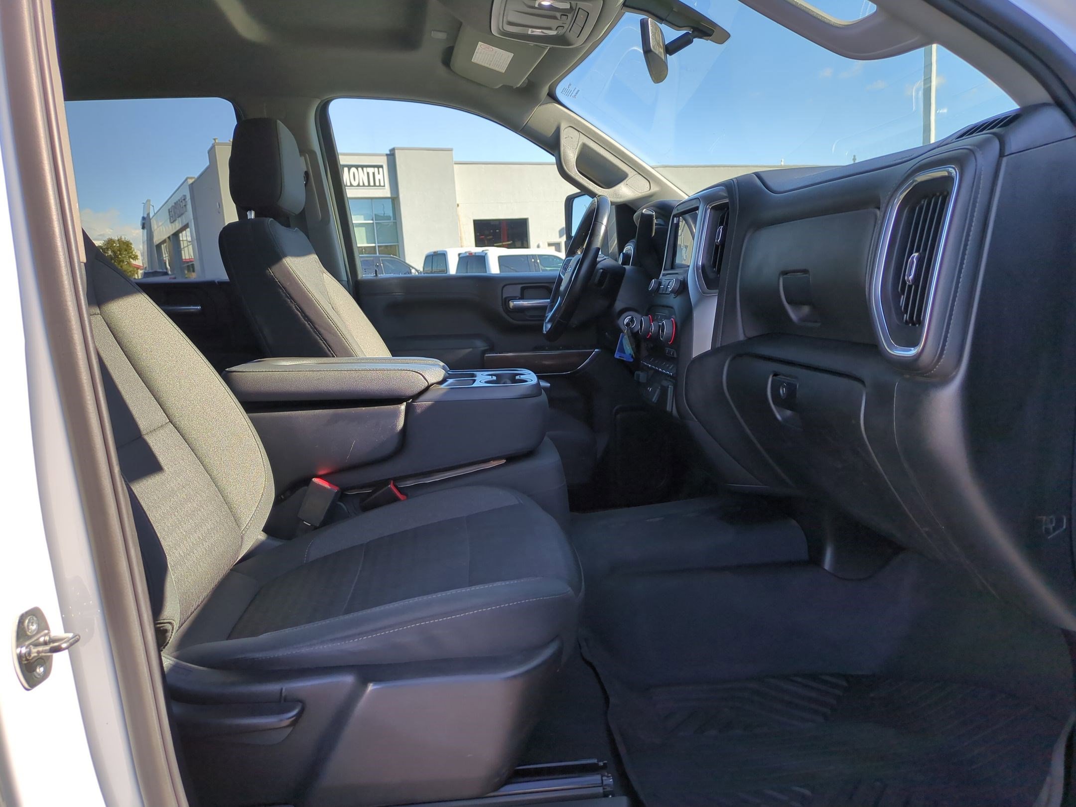 Used 2023 Chevrolet Silverado 2500 LT image 29