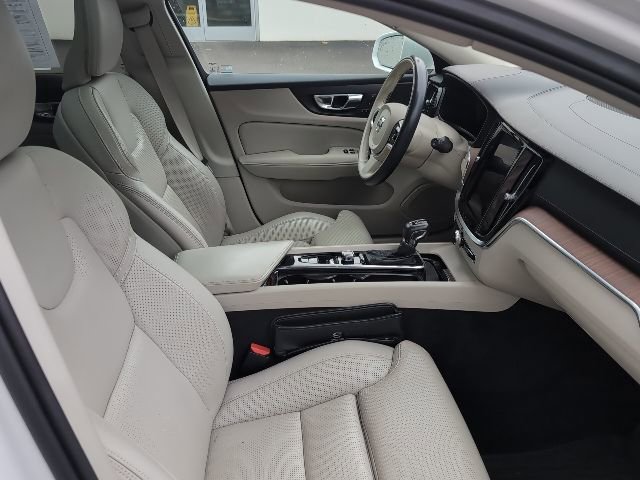 Used 2020 Volvo V60 T5 Cross Country w/ Protection Package AWD/4WD image 27
