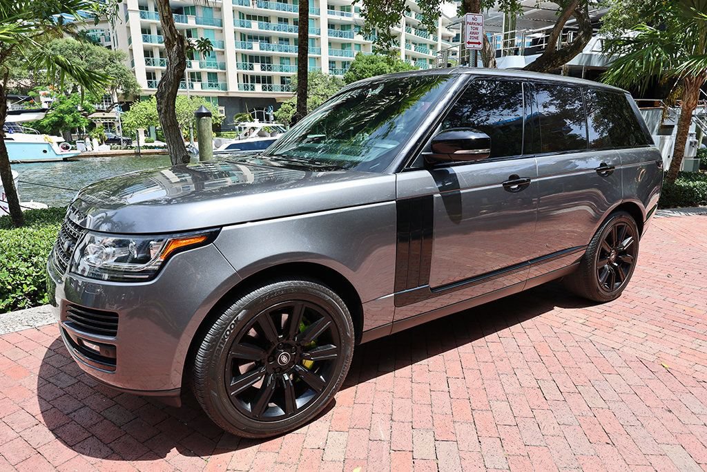 Used 2017 Land Rover Range Rover Supercharged AWD/4WD image 24