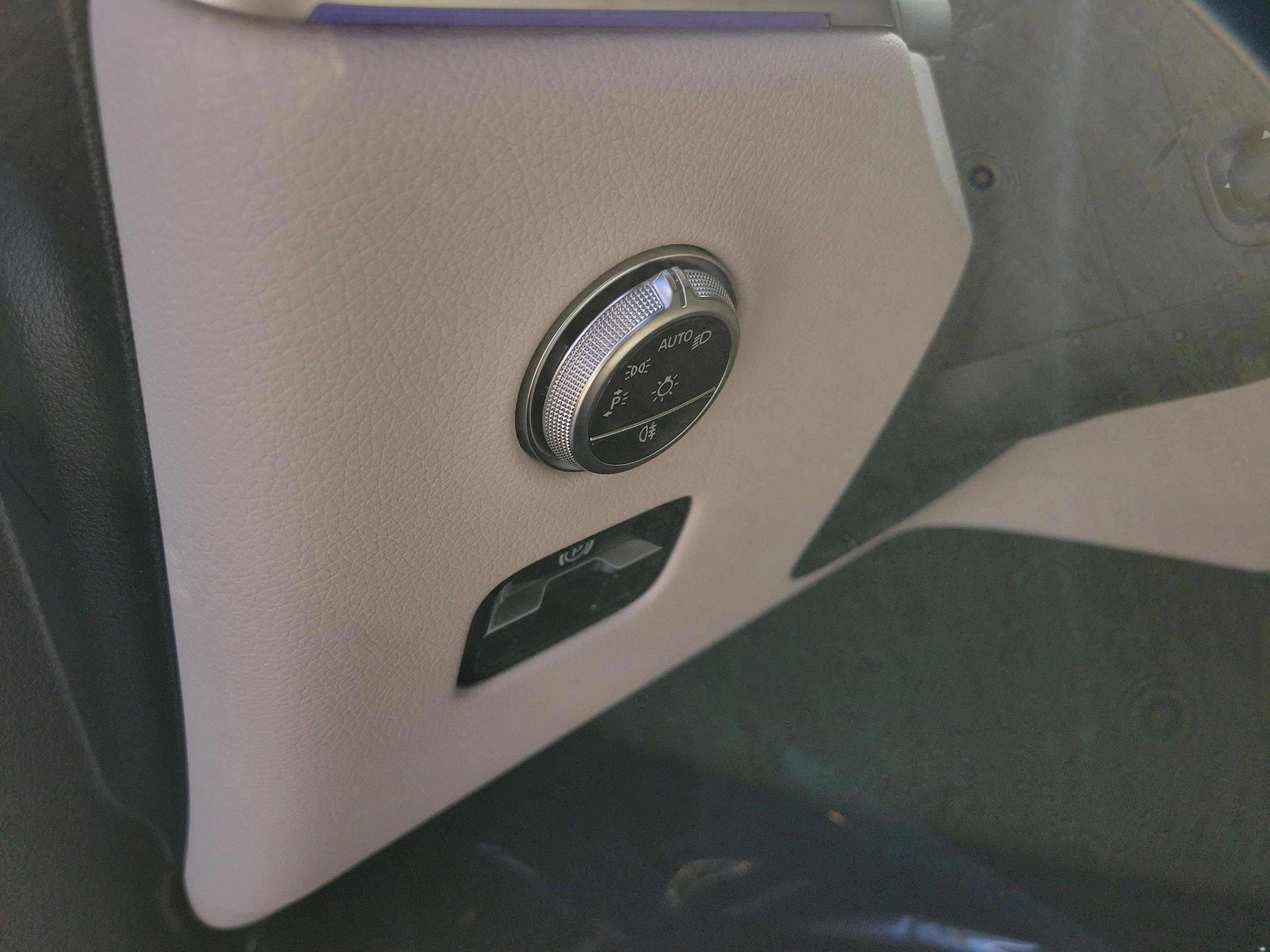 Certified 2026 Mercedes-Benz GLC 300 image 29