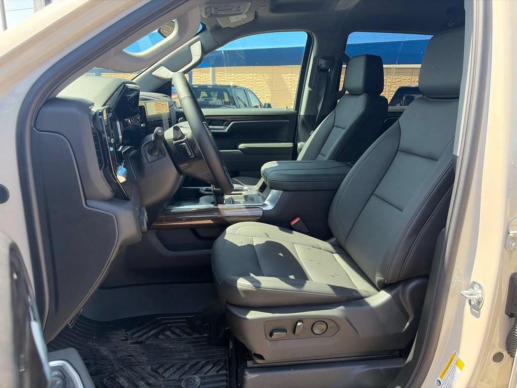 New 2026 Chevrolet Silverado 1500 RST w/ RST All Star Premium Package AWD/4WD image 14