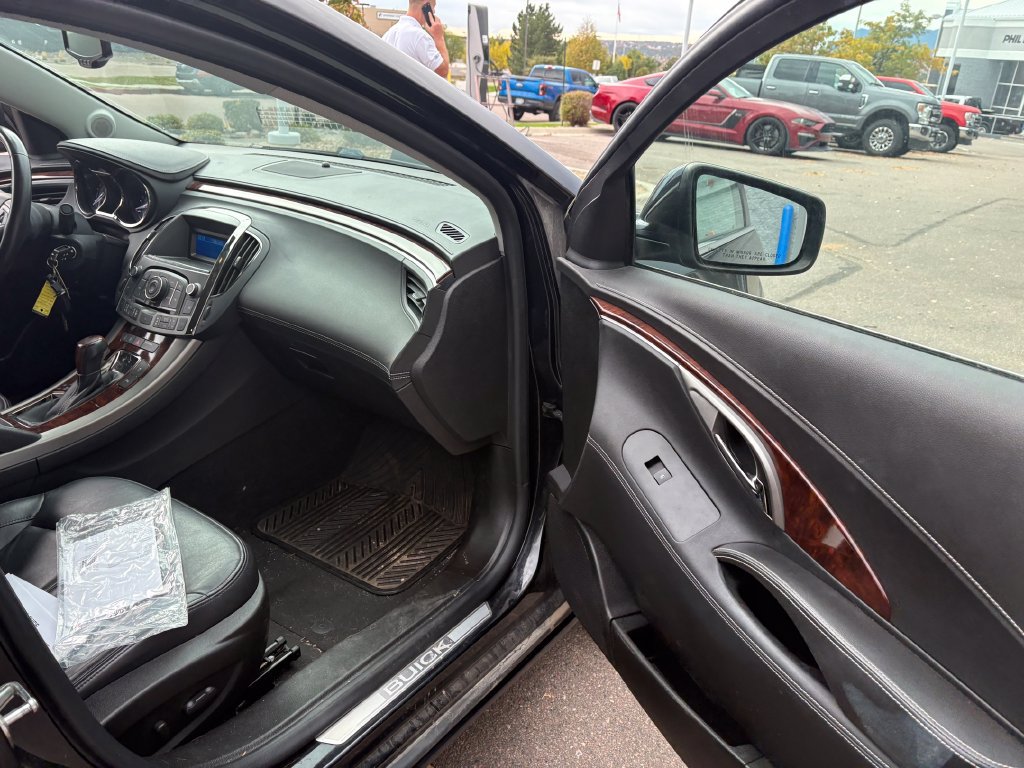 Used 2011 Buick LaCrosse CXL FWD image 28