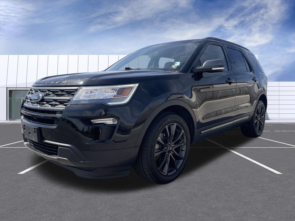 Used 2019 Ford Explorer XLT w/ Equipment Group 202A AWD/4WD image 4