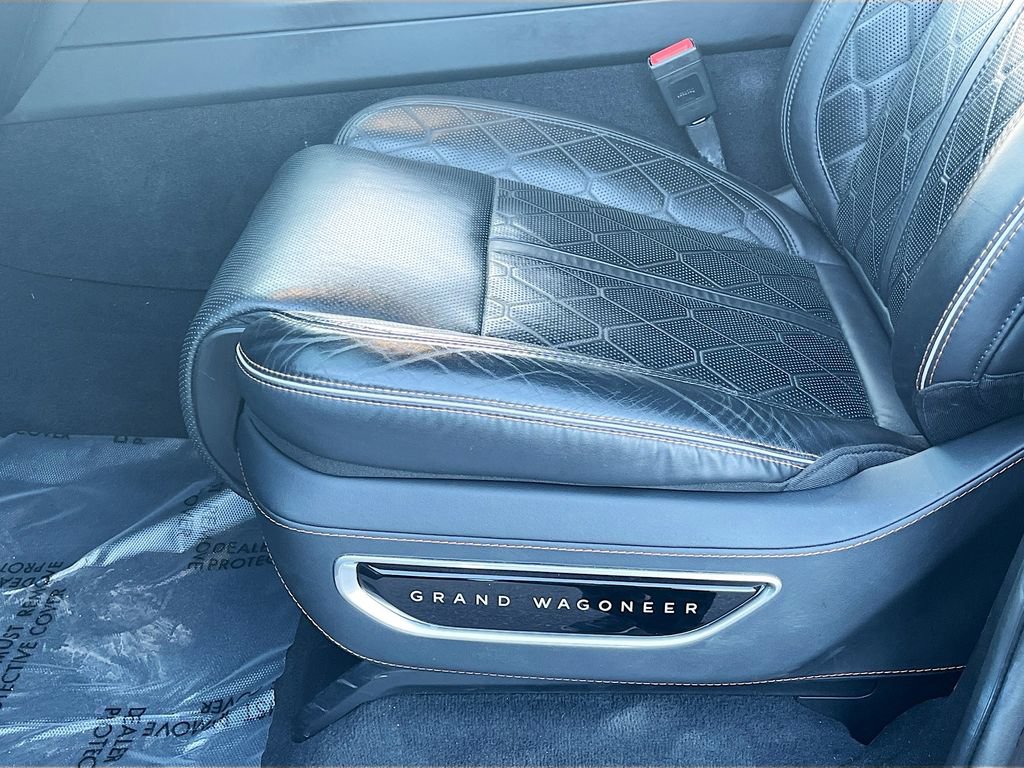 Used 2024 Jeep Grand Wagoneer Series III w/ Rear Seat Video Group 1 AWD/4WD image 19
