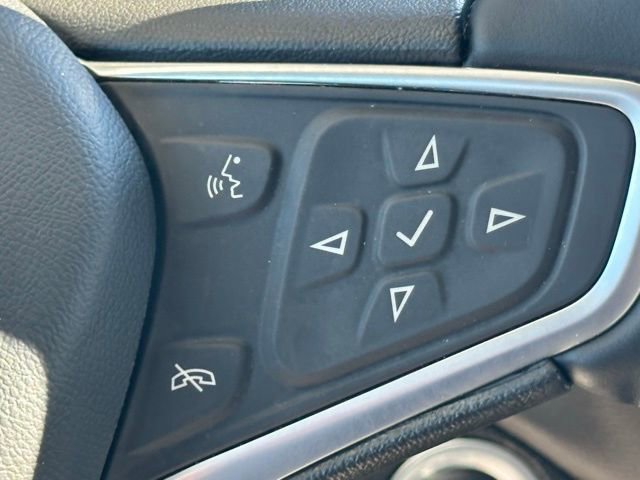 Used 2023 Chevrolet Equinox LT image 37