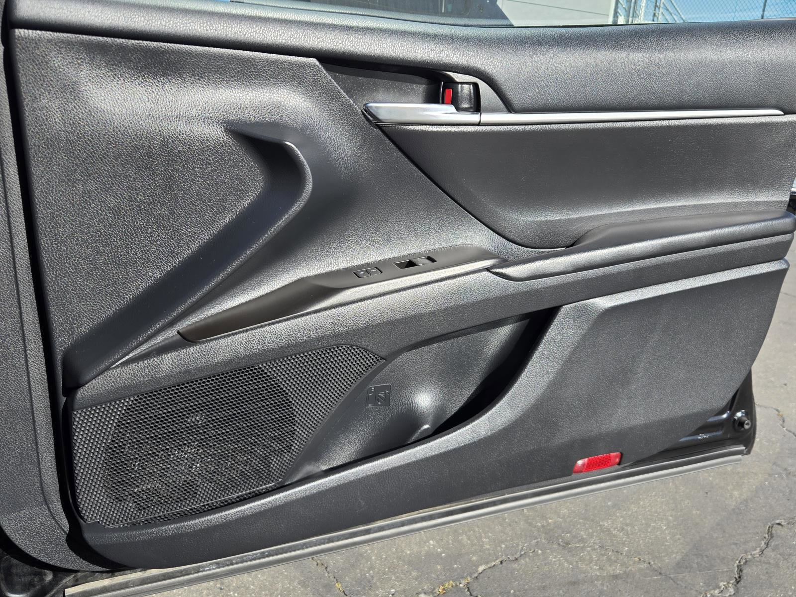Used 2023 Toyota Camry SE FWD image 32