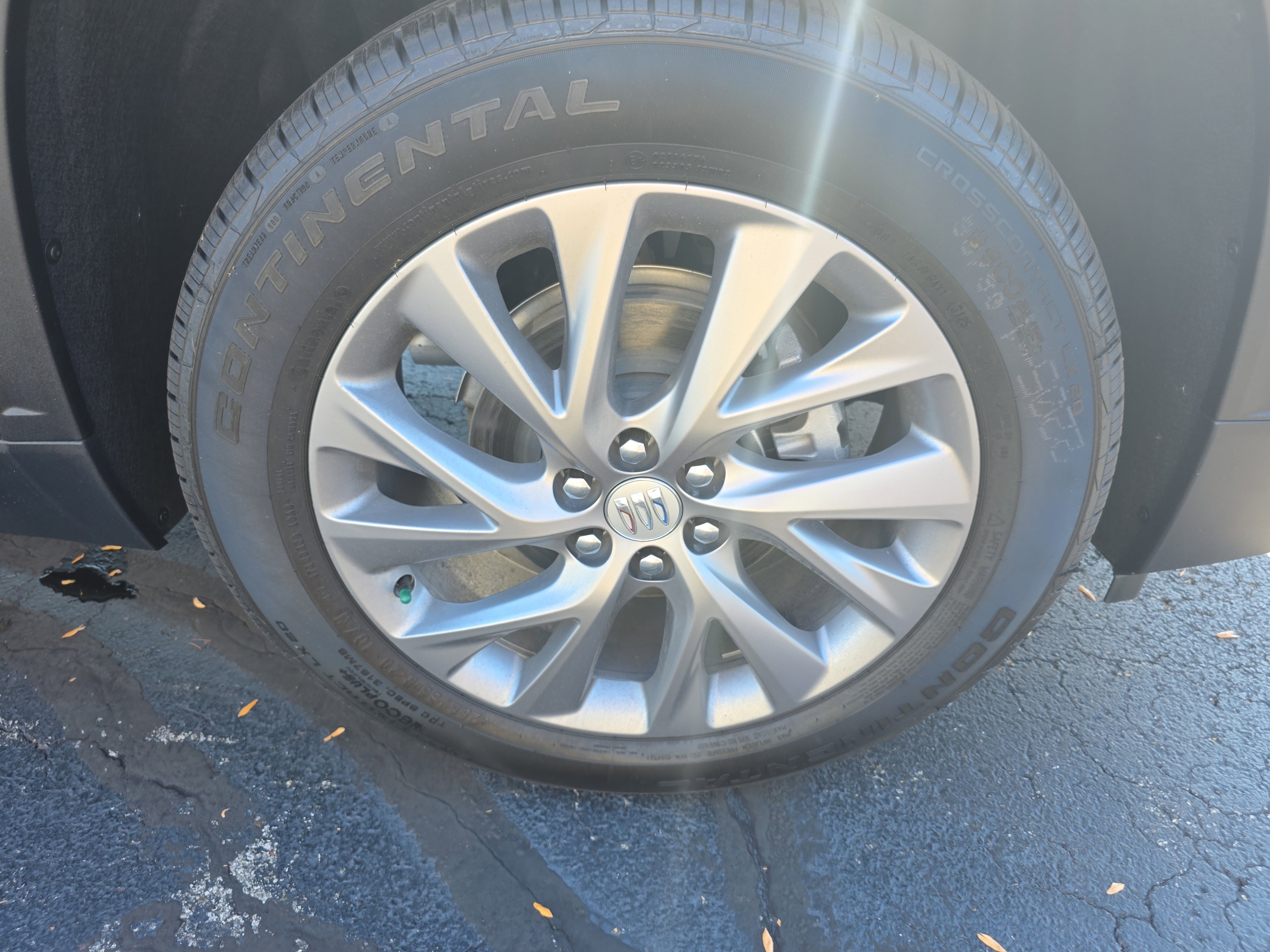 New 2026 Buick Enclave Preferred w/ Power Package image 2