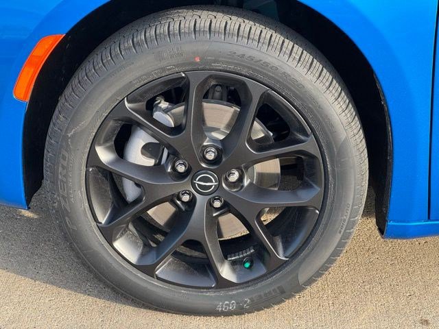 New 2026 Chrysler Pacifica Limited w/ S Appearance Package image 47