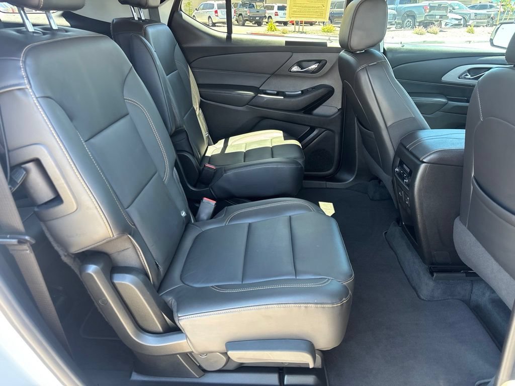 Used 2021 Chevrolet Traverse RS AWD/4WD image 18