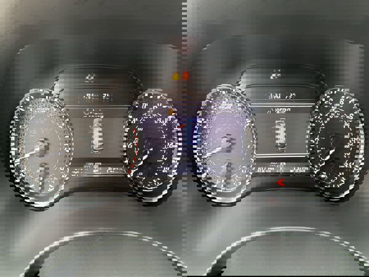 Used 2023 Nissan Armada SV image 20