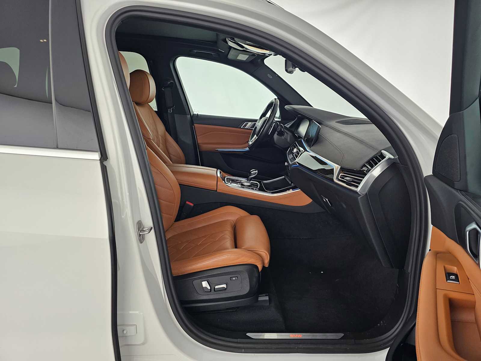 Used 2023 BMW X5 xDrive45e image 10