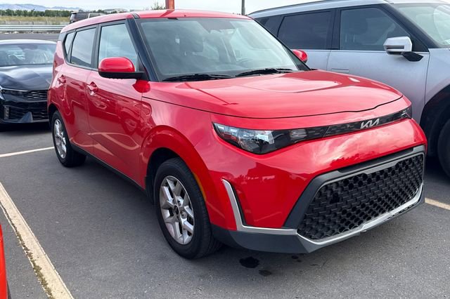 Certified 2023 Kia Soul S FWD image 2