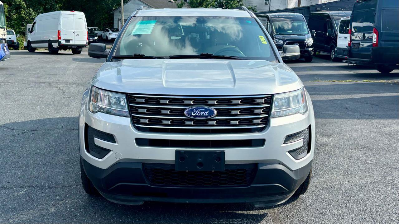 Used 2017 Ford Explorer 4WD image 3