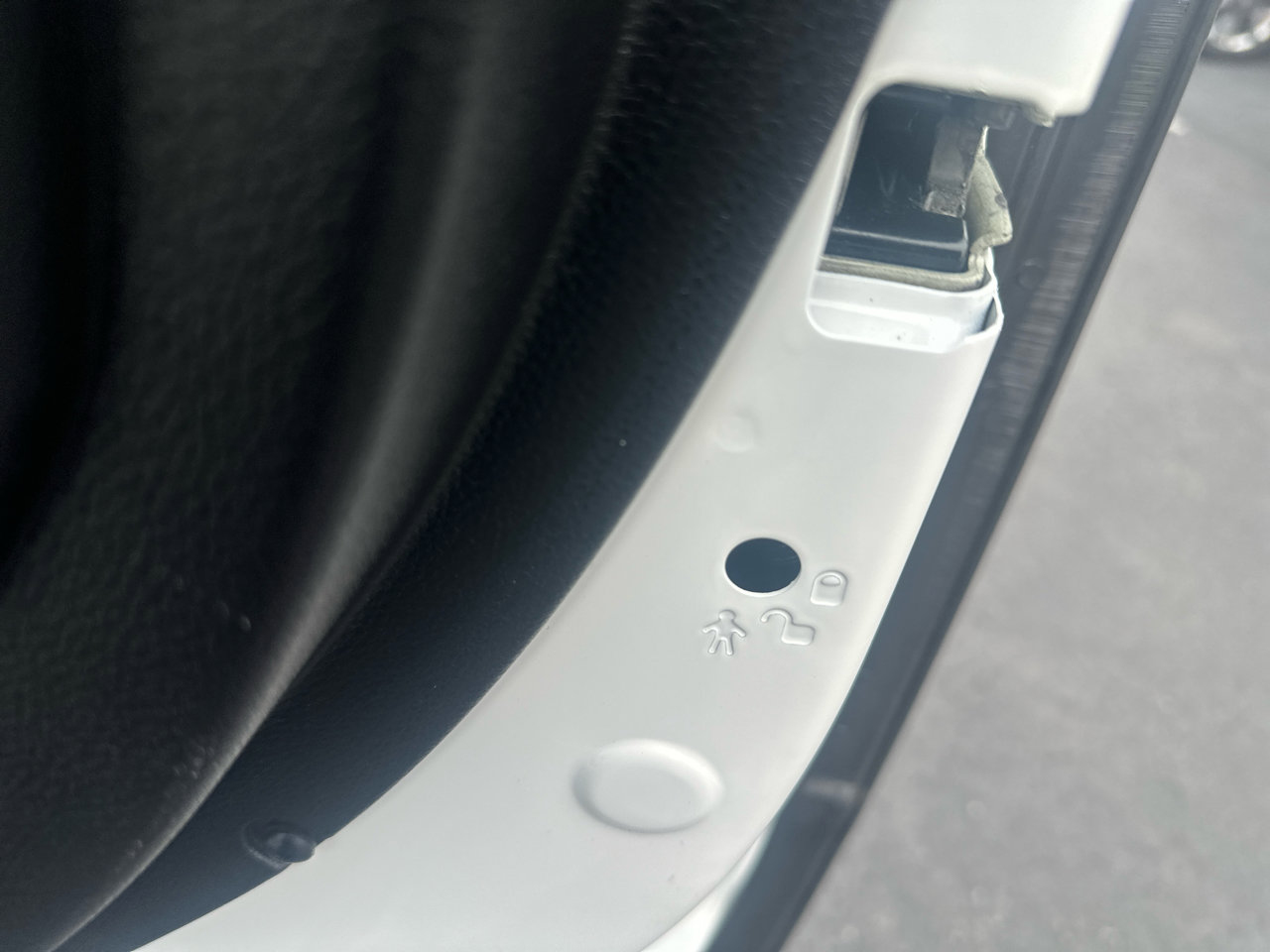 Used 2018 RAM 2500 Tradesman w/ Chrome Appearance Group image 25