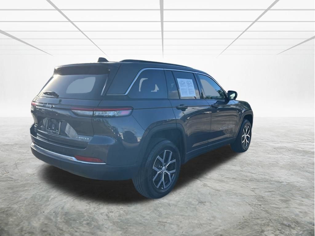 Used 2024 Jeep Grand Cherokee Limited image 4