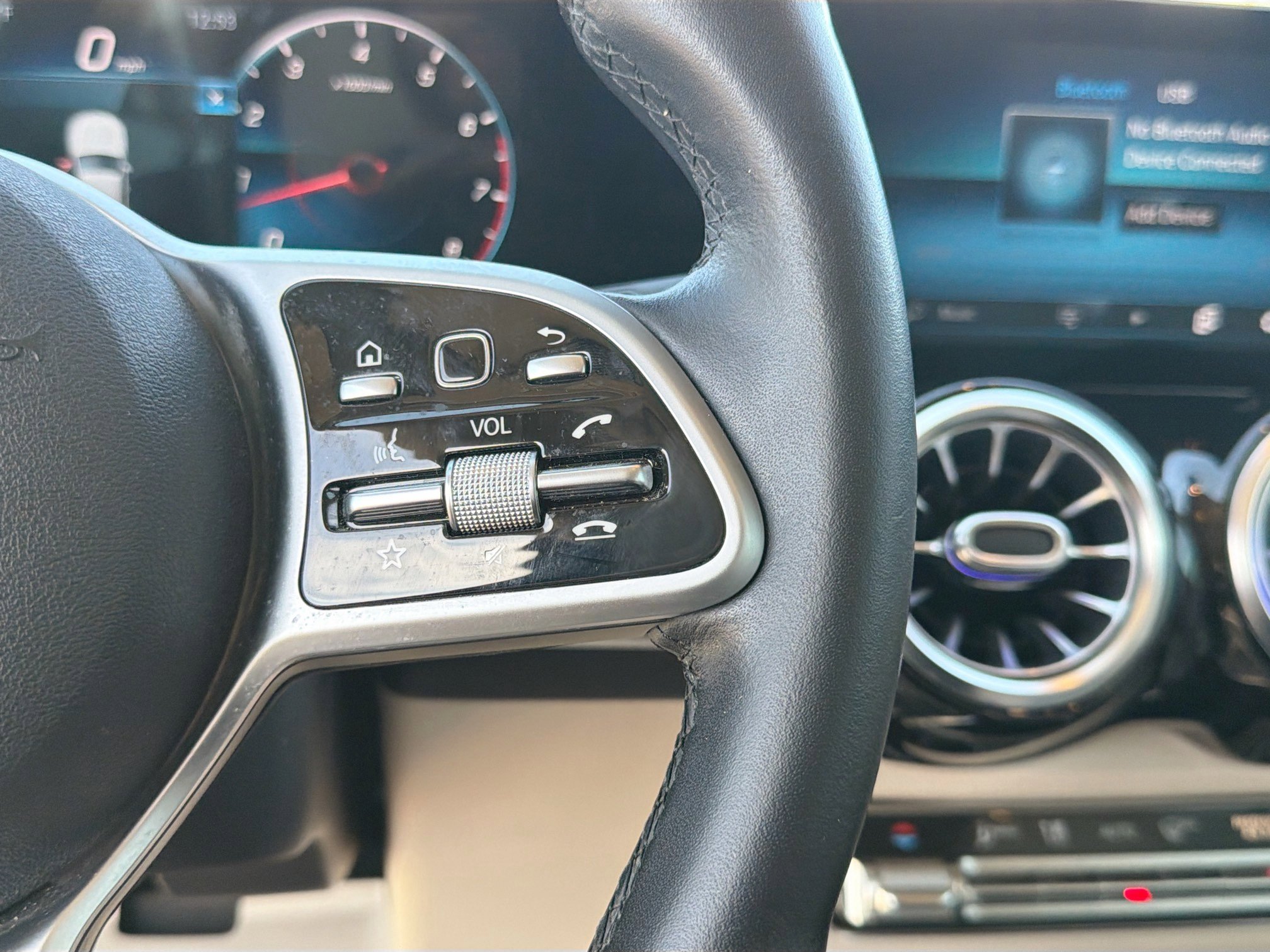 Used 2021 Mercedes-Benz GLB 250 image 36