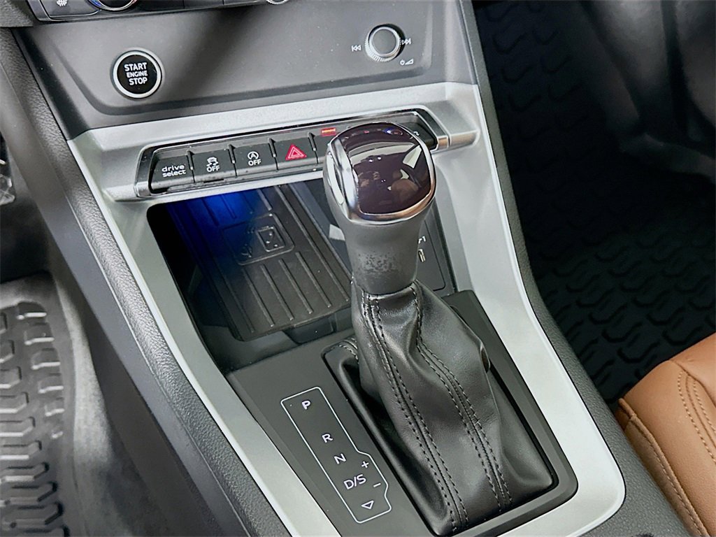 Used 2025 Audi Q3 2.0T Premium Plus w/ Premium Plus Package image 22