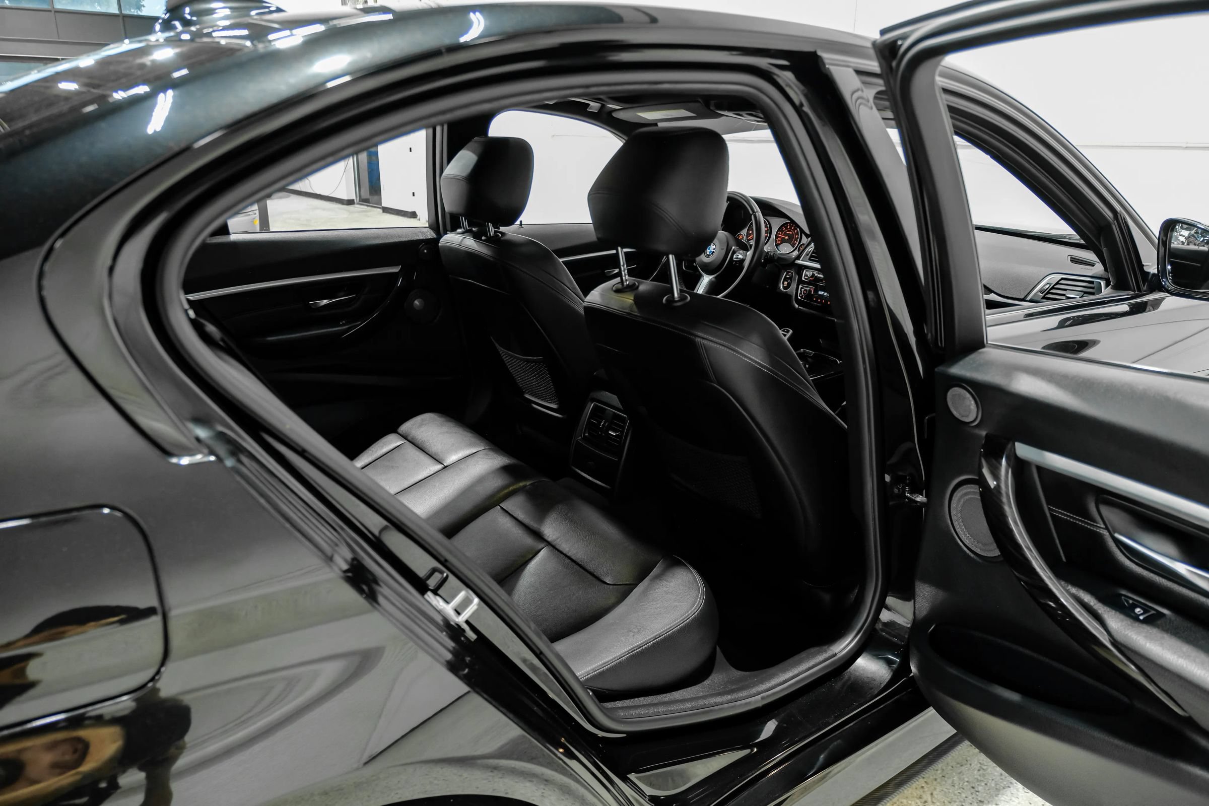 Used 2017 BMW 340i Sedan RWD image 46