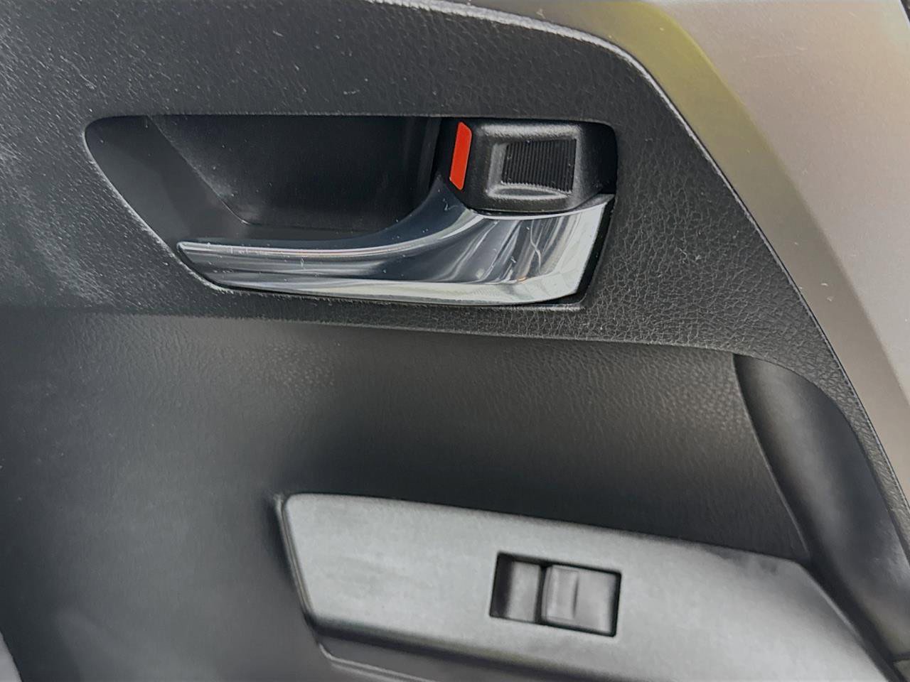 Used 2017 Toyota RAV4 XLE image 47