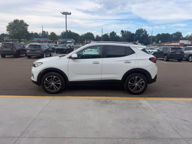 Used 2023 Buick Encore GX Select w/ Safety Package II AWD/4WD image 11