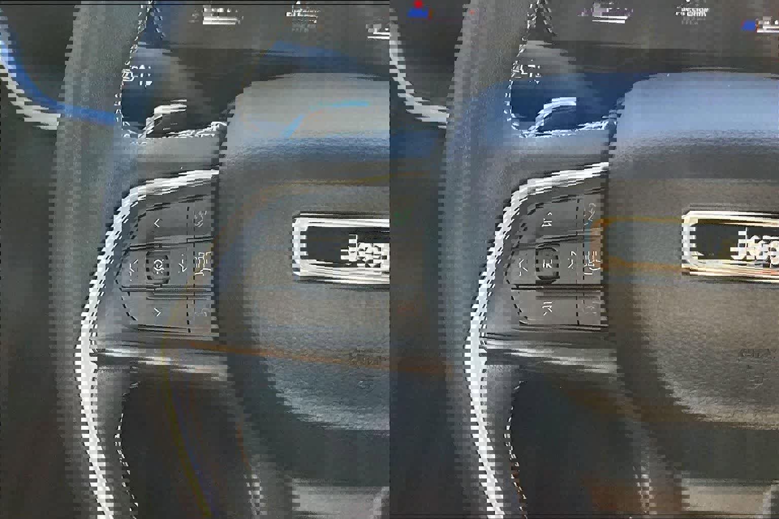 Used 2023 Jeep Grand Cherokee L Limited image 25