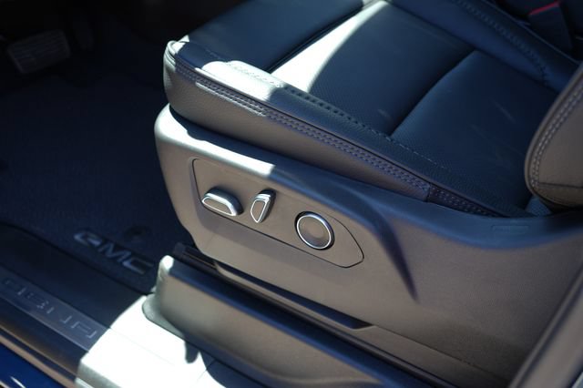 New 2026 GMC Yukon Denali AWD/4WD image 19