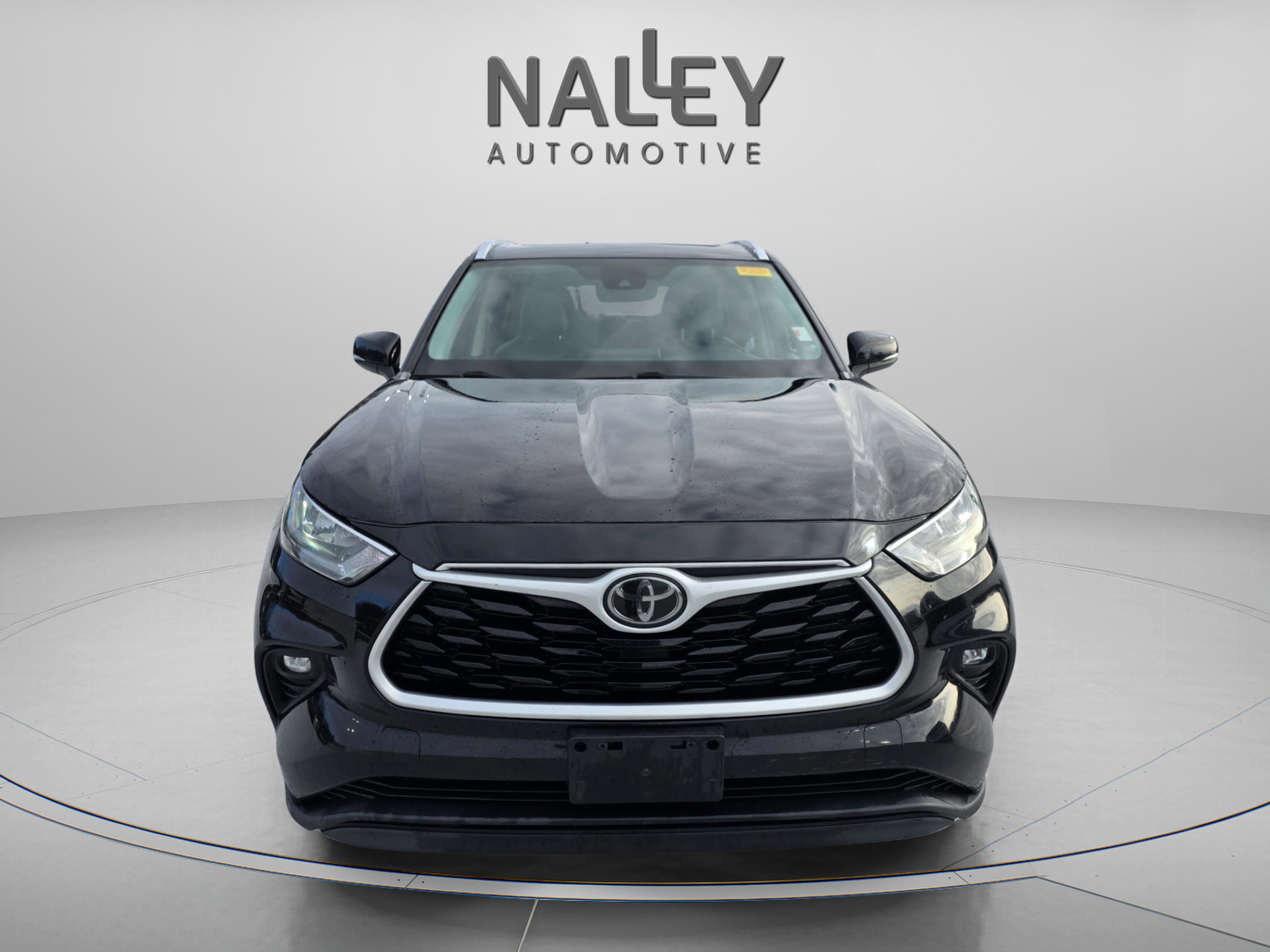 Used 2020 Toyota Highlander XLE image 8