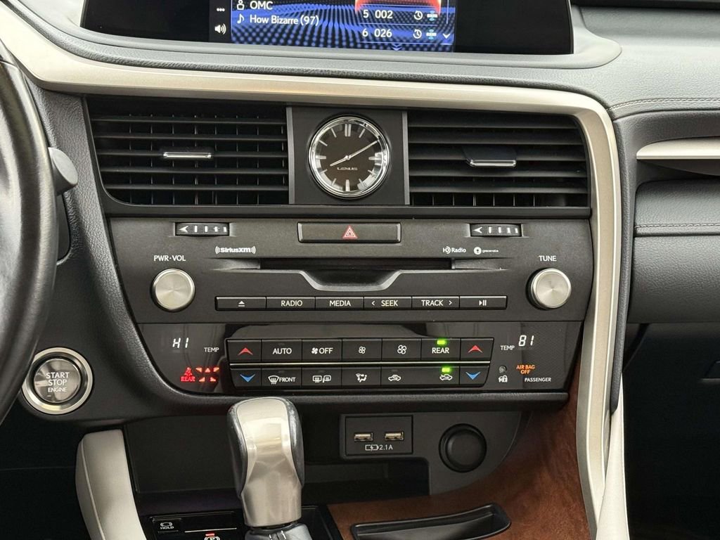 Used 2021 Lexus RX 350L Premium w/ Premium Package image 19