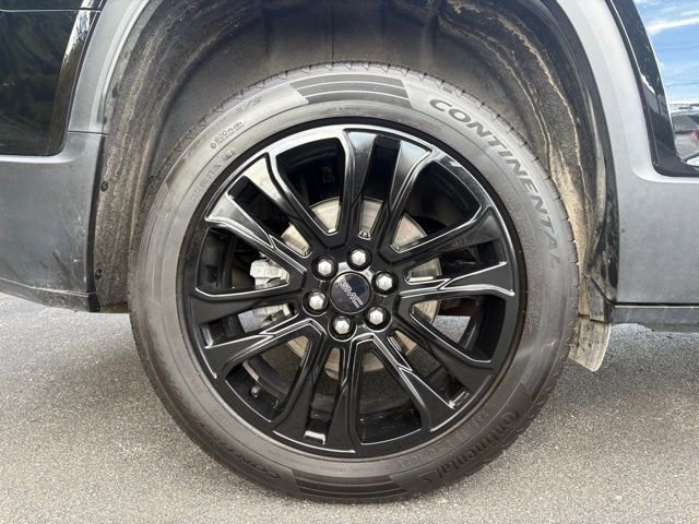 Certified 2023 GMC Acadia SLT w/ Elevation Edition image 18