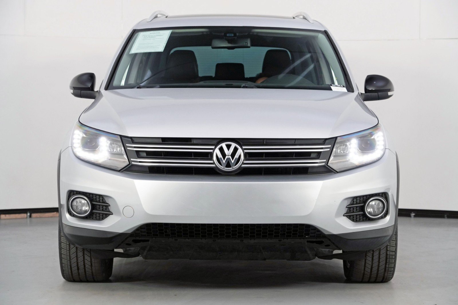 Used 2017 Volkswagen Tiguan Sport image 6