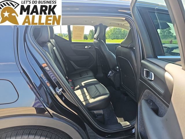 Used 2023 Volvo XC40 B5 Plus AWD/4WD image 26