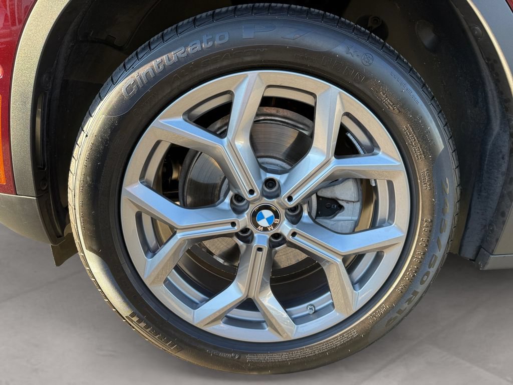 Certified 2025 BMW X4 xDrive30i AWD/4WD image 14
