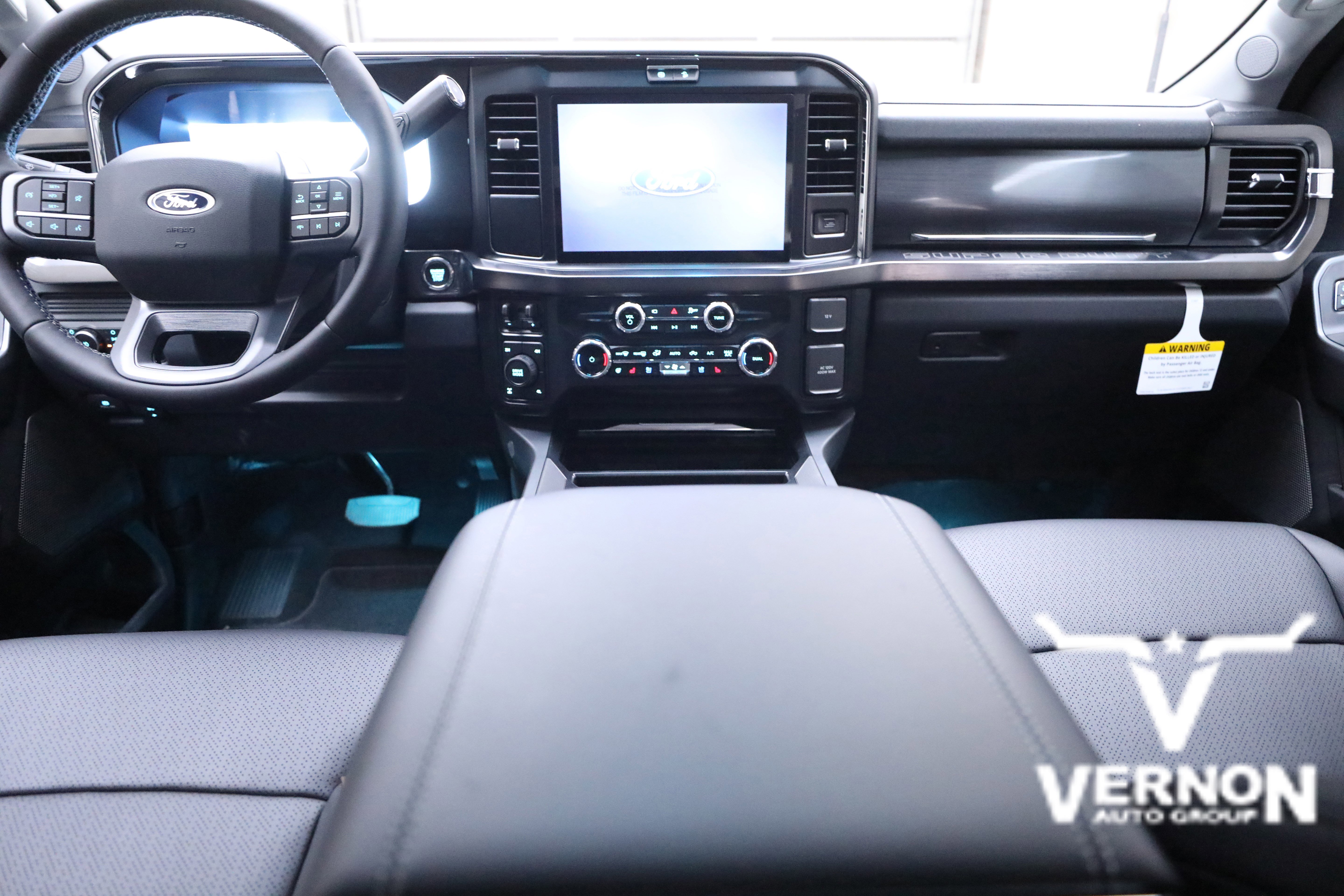 New 2026 Ford F250 Lariat w/ Black Appearance Package image 13