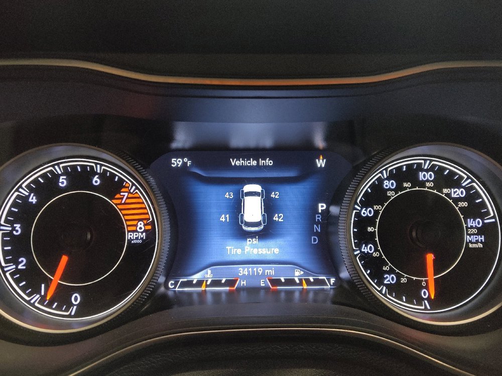 Used 2020 Jeep Cherokee Limited image 23