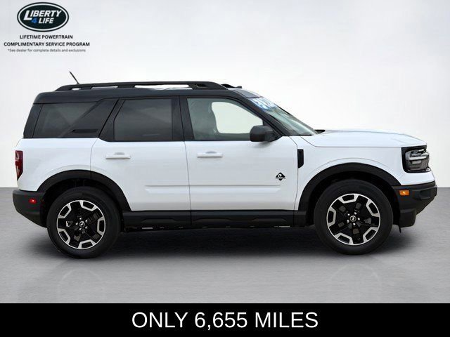 Used 2024 Ford Bronco Sport Outer Banks w/ Tech Package image 2