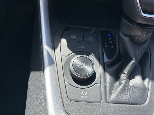 Used 2023 Toyota RAV4 SE w/ Convenience Package image 30