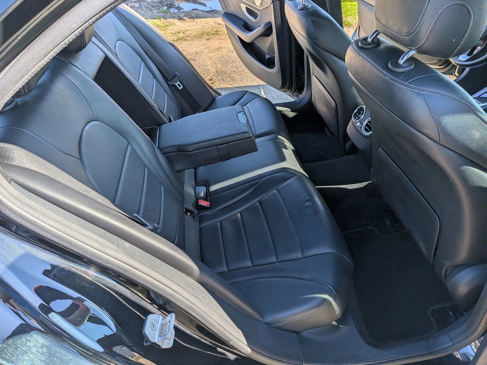 Used 2016 Mercedes-Benz C 300 4MATIC Sedan w/ Multimedia Package image 37