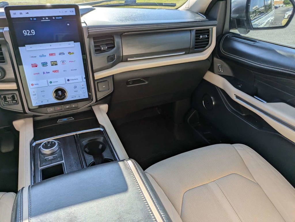 Used 2023 Ford Expedition Max Platinum RWD image 19