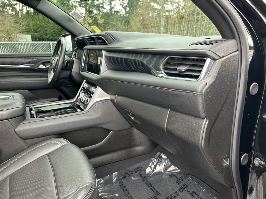 Used 2024 GMC Yukon XL Denali w/ Advanced Technology Package AWD/4WD image 27
