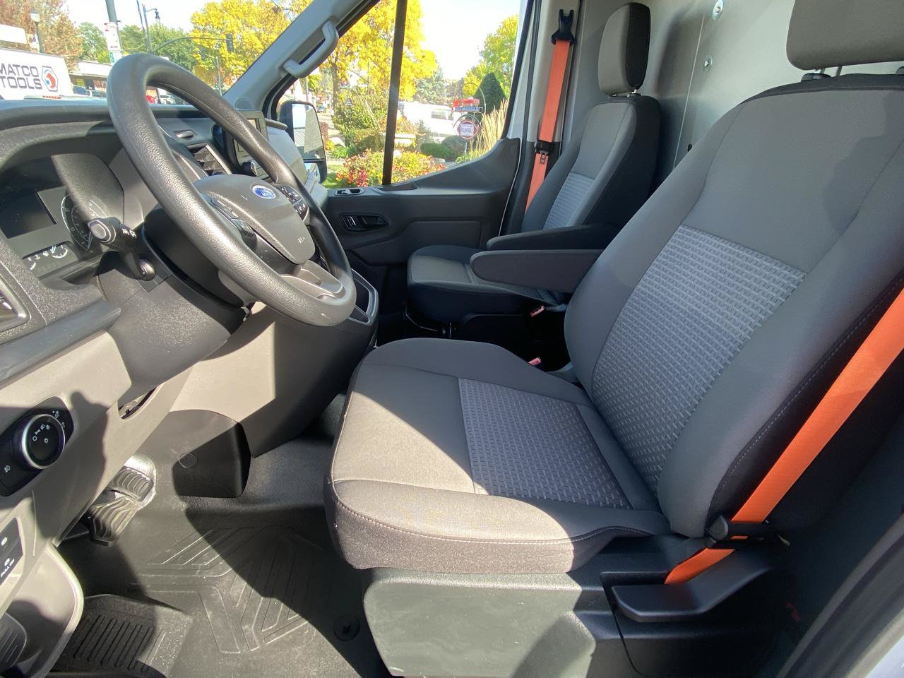 Used 2023 Ford Transit 250 148 High Roof RWD image 18