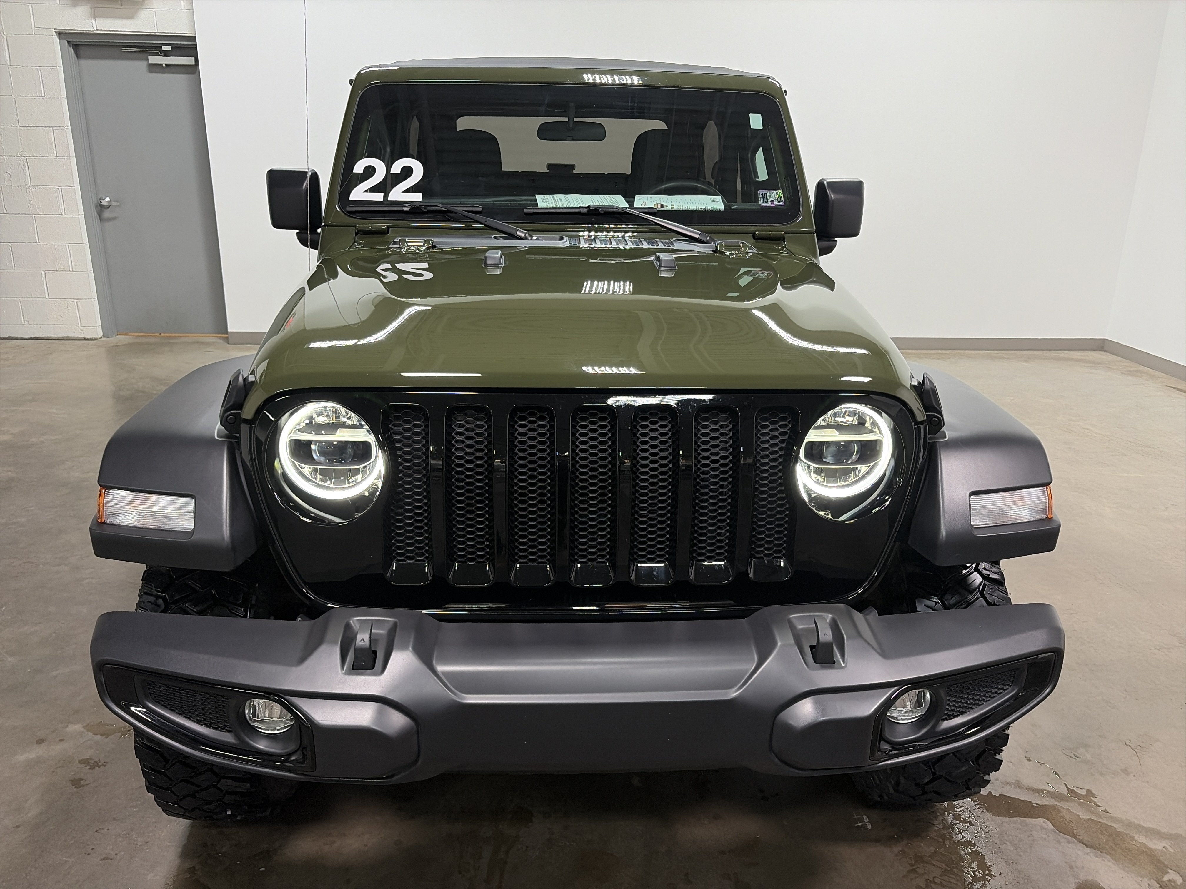 Used 2022 Jeep Wrangler Sport AWD/4WD image 36